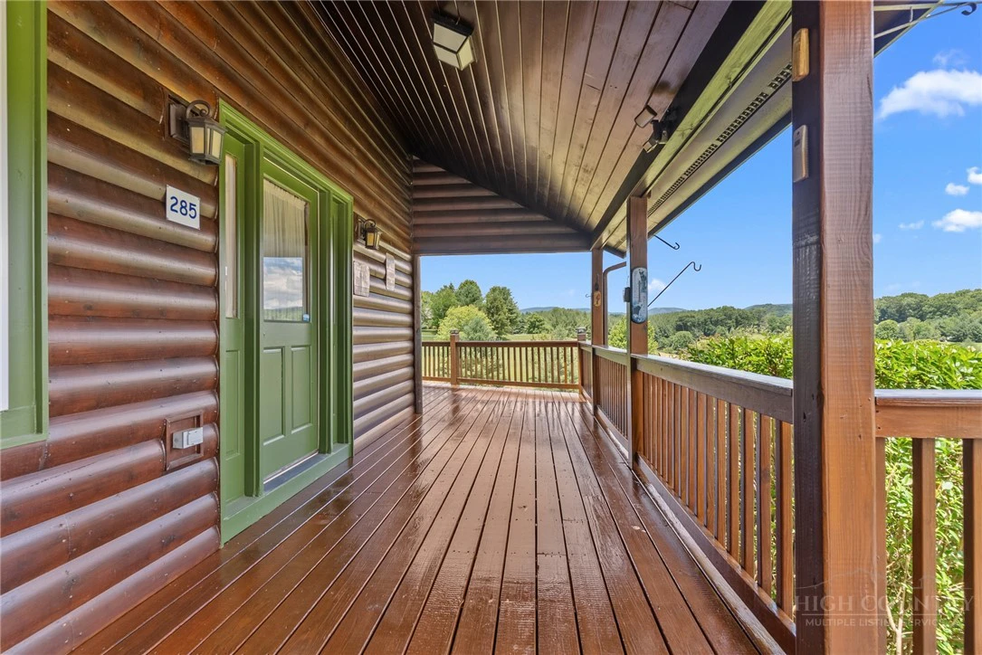 Image number 4 for the current listing