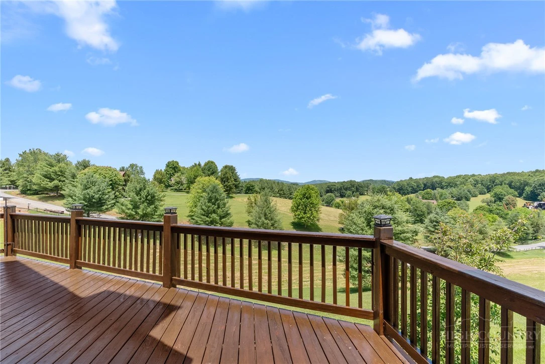Image number 5 for the current listing