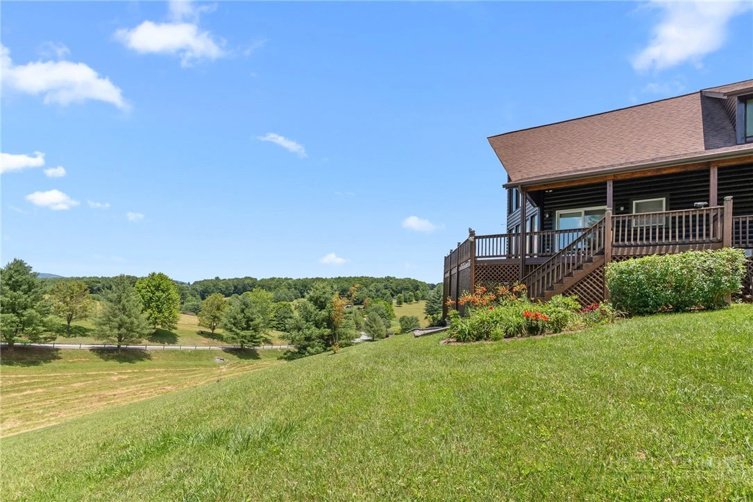 Image number 10 for the current listing