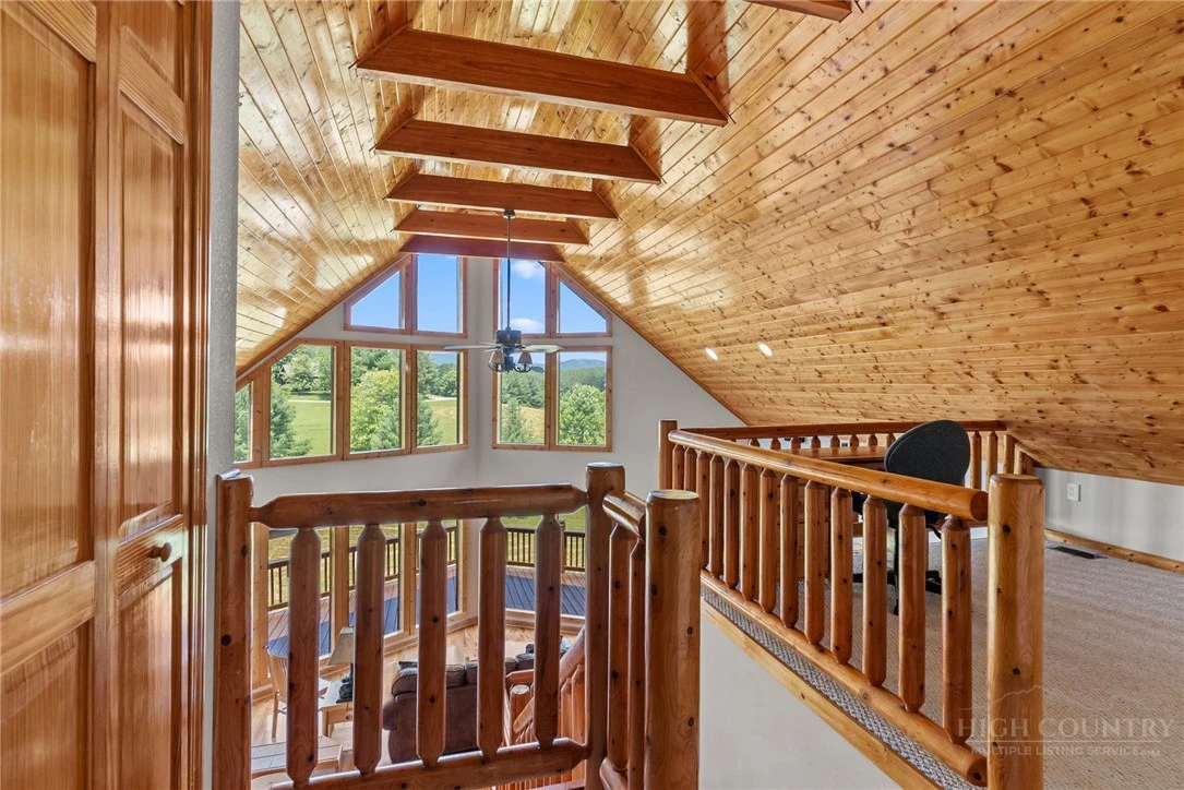 Image number 20 for the current listing