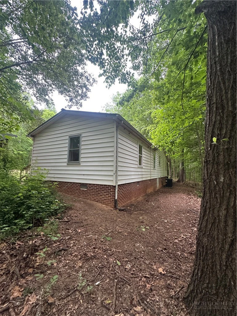 Image number 8 for the current listing