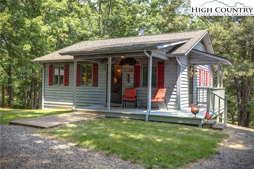 Image number 1 for the current listing