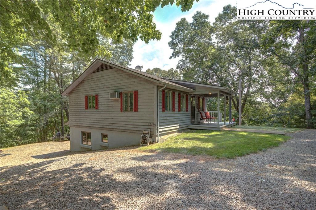 Image number 31 for the current listing