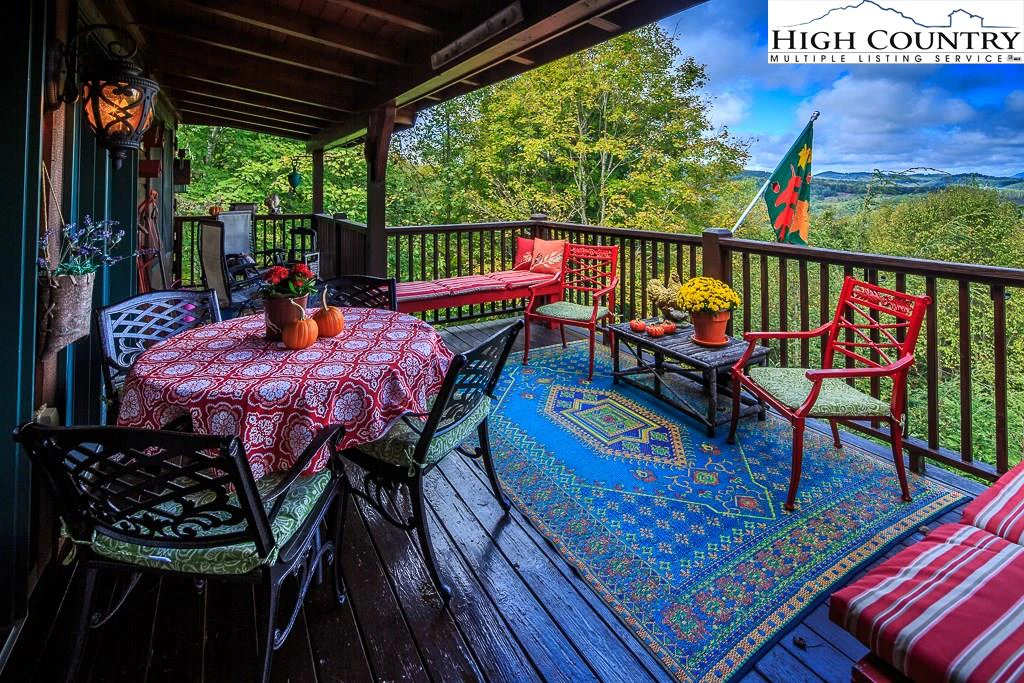 Image number 18 for the current listing