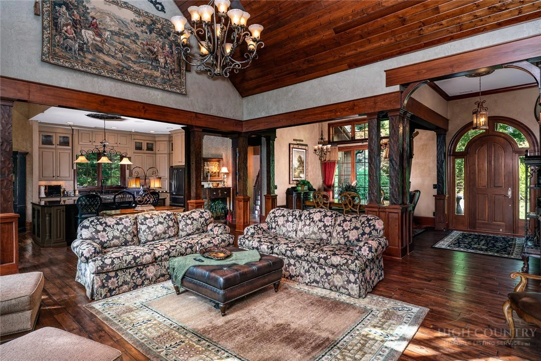 Image number 12 for the current listing