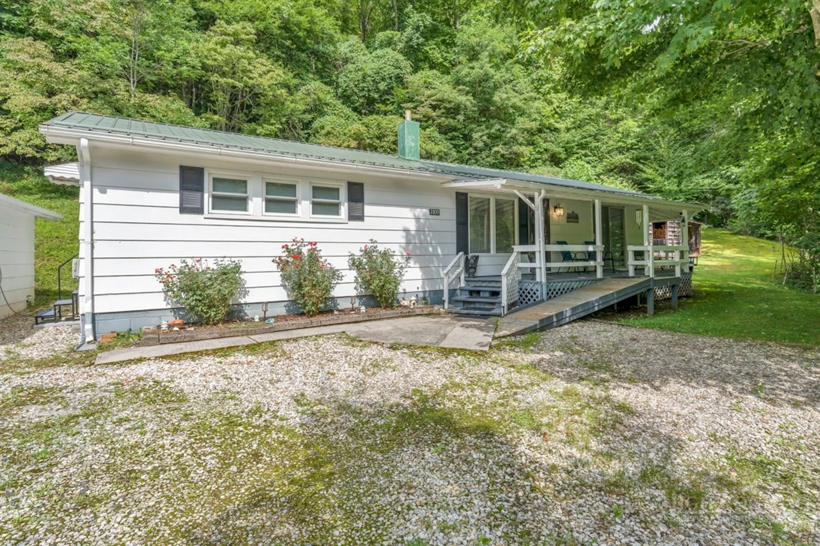 Image number 1 for the current listing