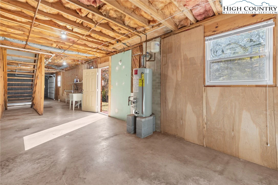 Image number 5 for the current listing