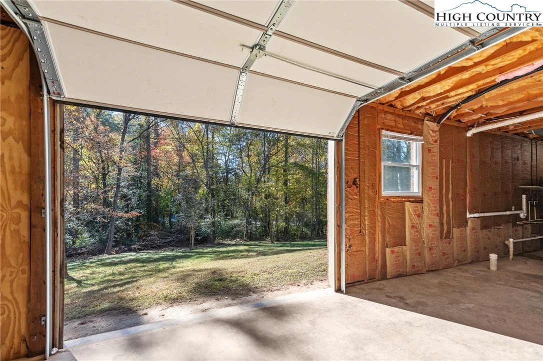 Image number 10 for the current listing