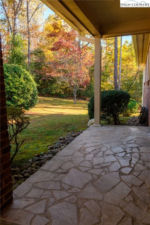 Image number 21 for the current listing