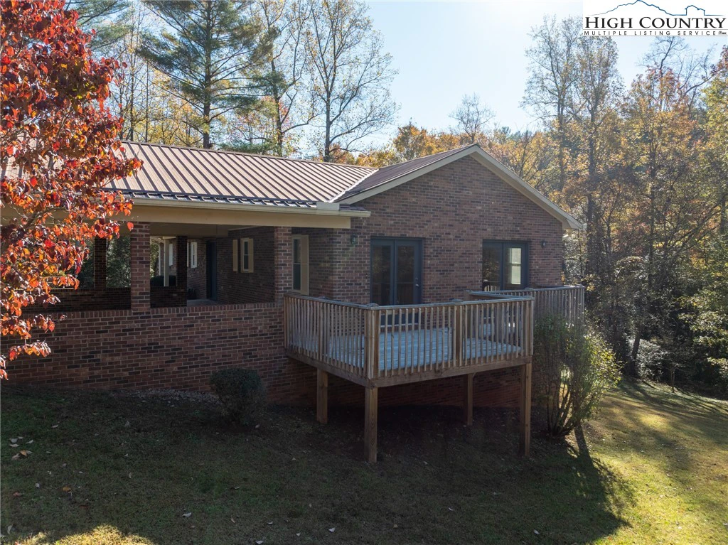 Image number 22 for the current listing