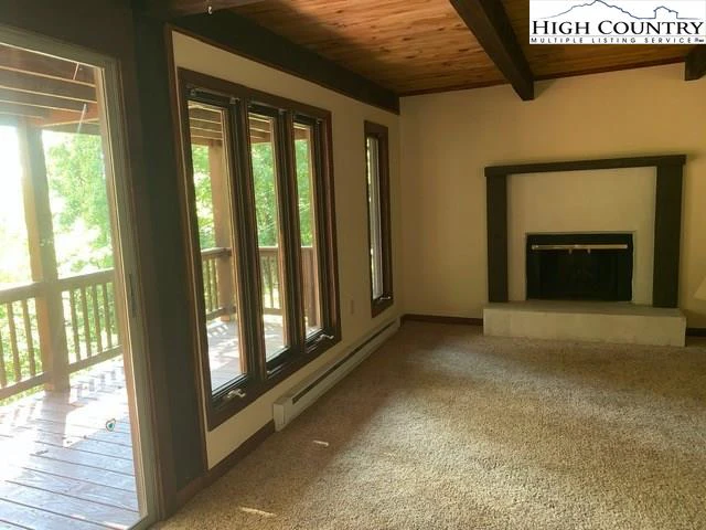 Image number 12 for the current listing