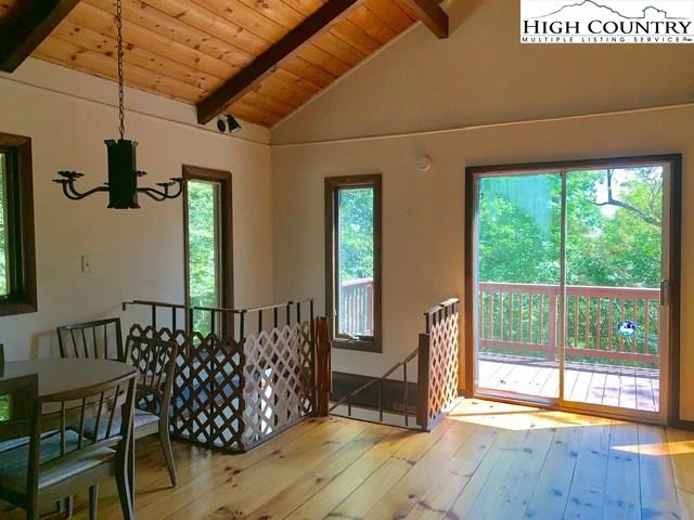 Image number 3 for the current listing