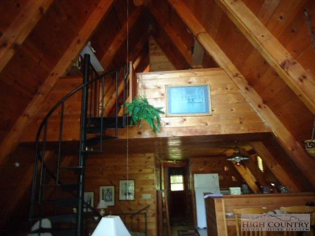 Image number 9 for the current listing