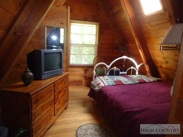 Image number 3 for the current listing