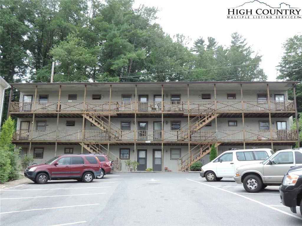 Image number 1 for the current listing