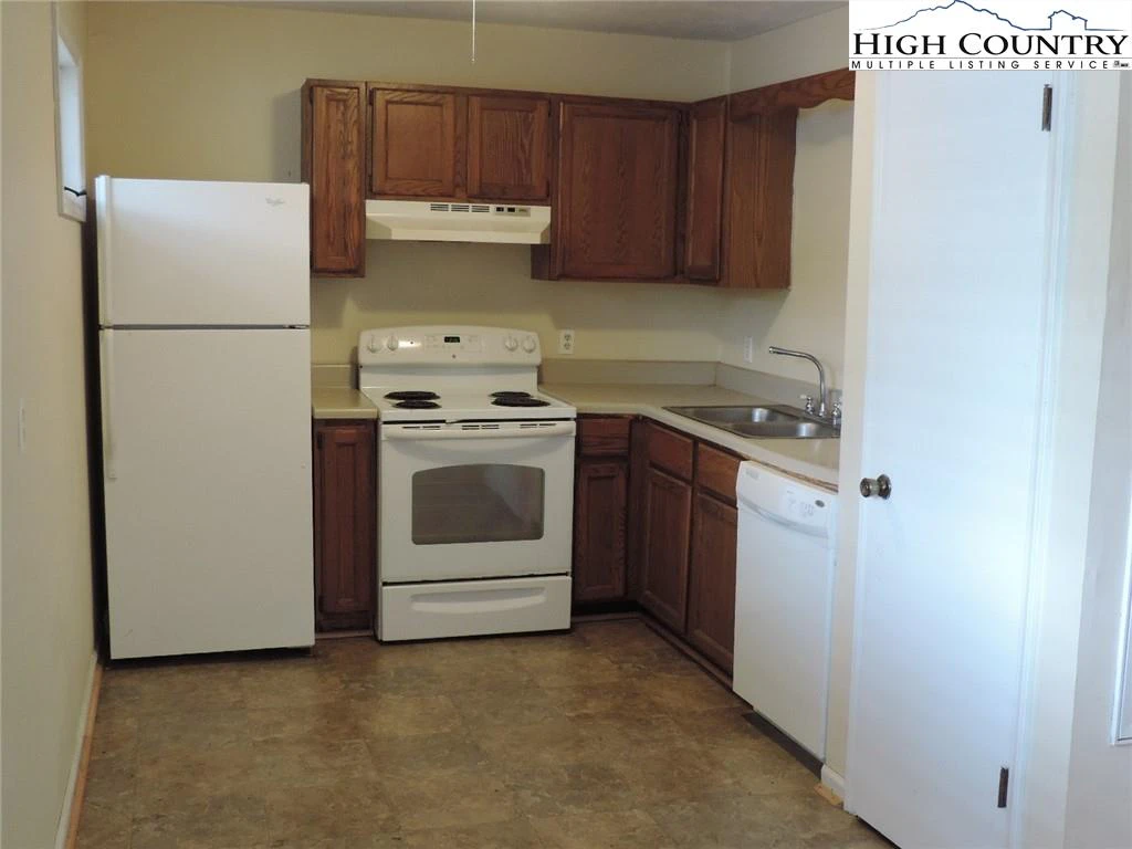 Image number 5 for the current listing