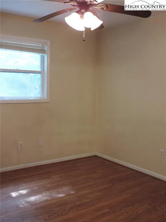Image number 10 for the current listing