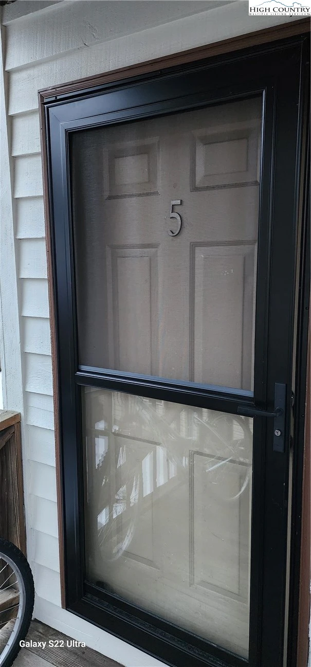 Image number 3 for the current listing