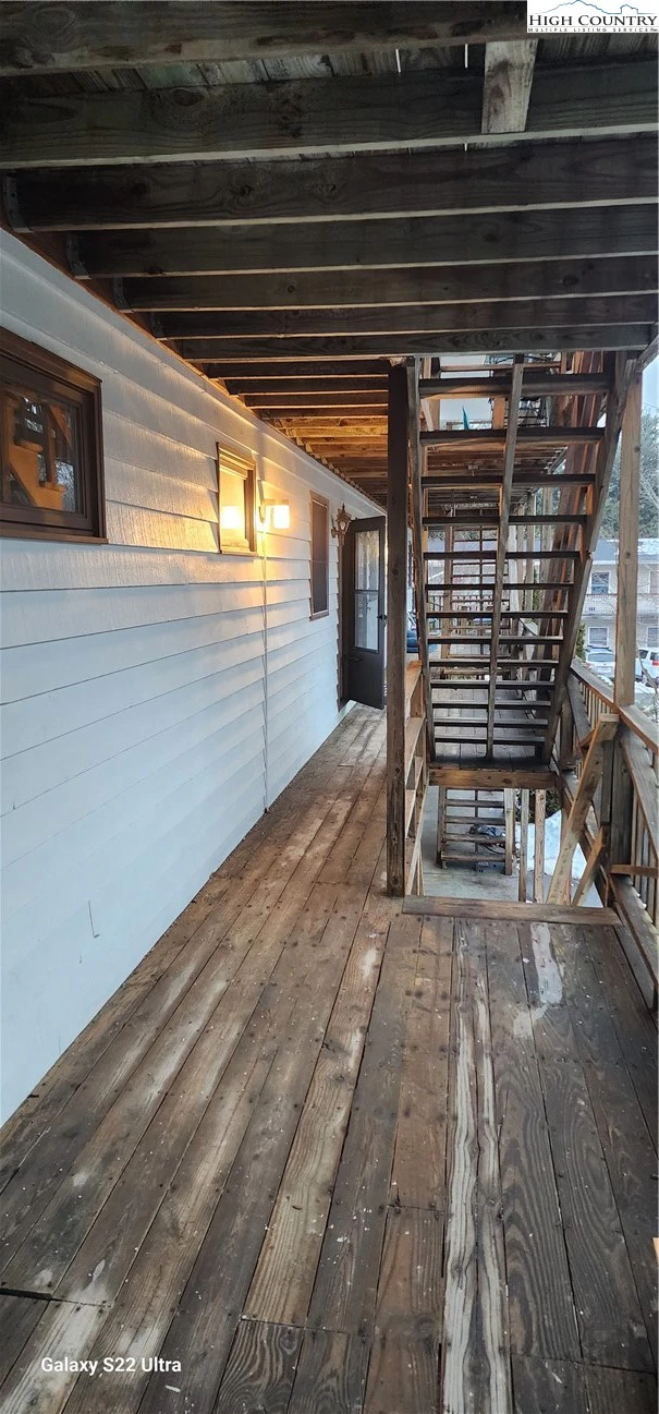 Image number 14 for the current listing