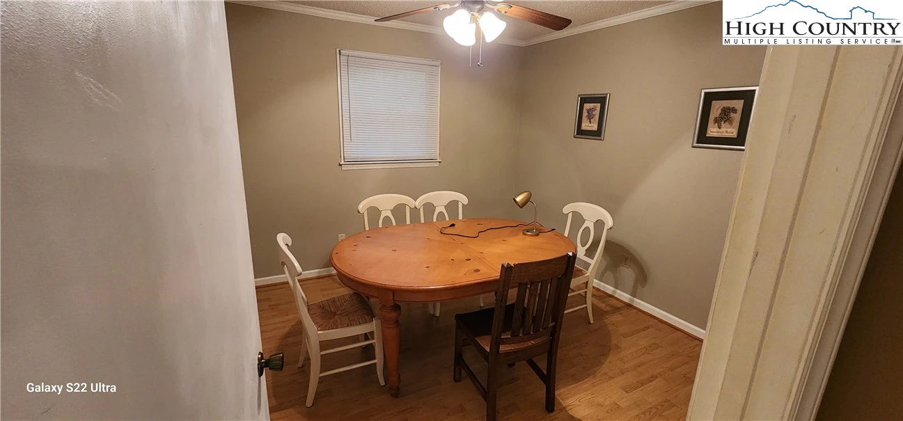 Image number 5 for the current listing