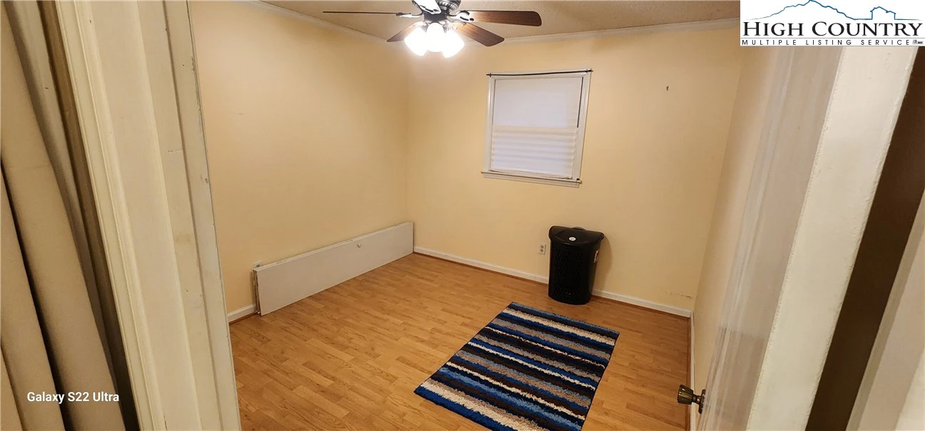 Image number 7 for the current listing