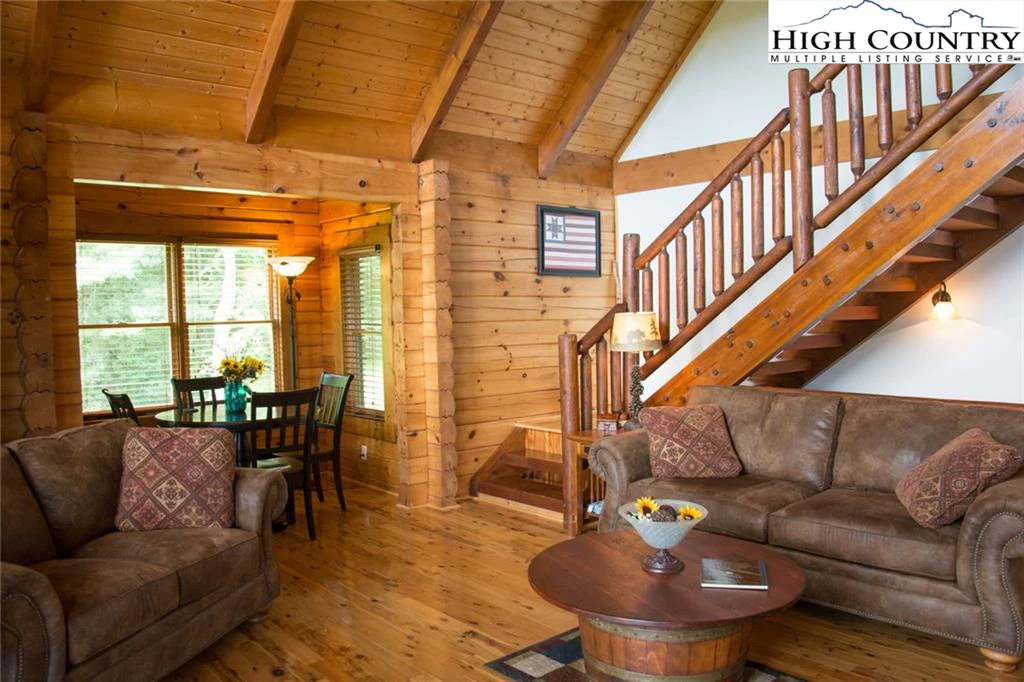 Image number 18 for the current listing
