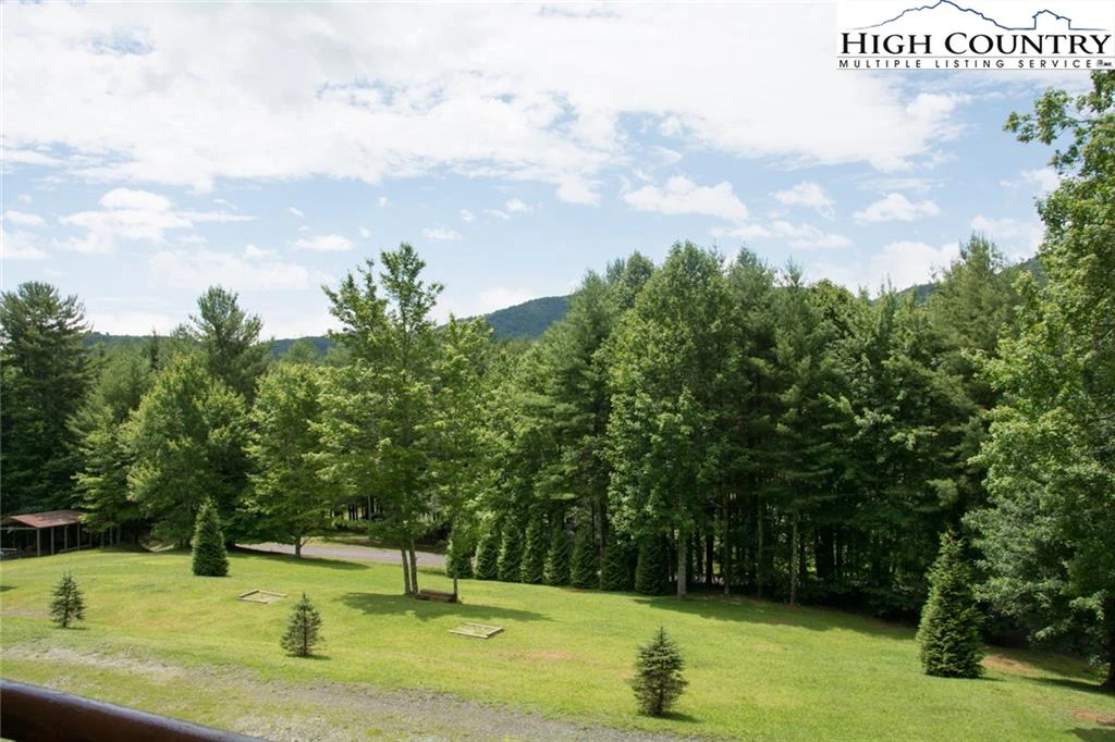 Image number 4 for the current listing