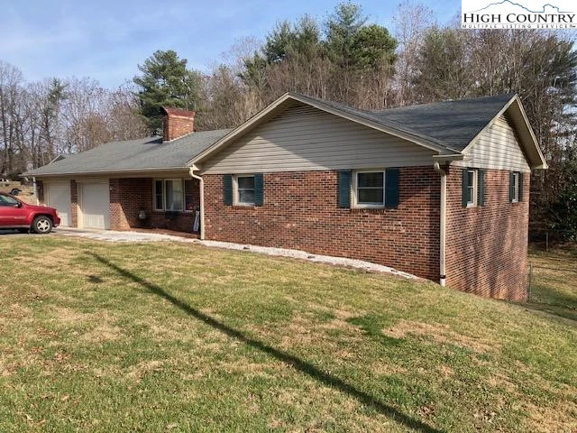 Image number 1 for the current listing