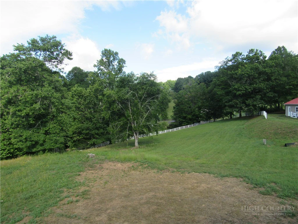 Image number 8 for the current listing