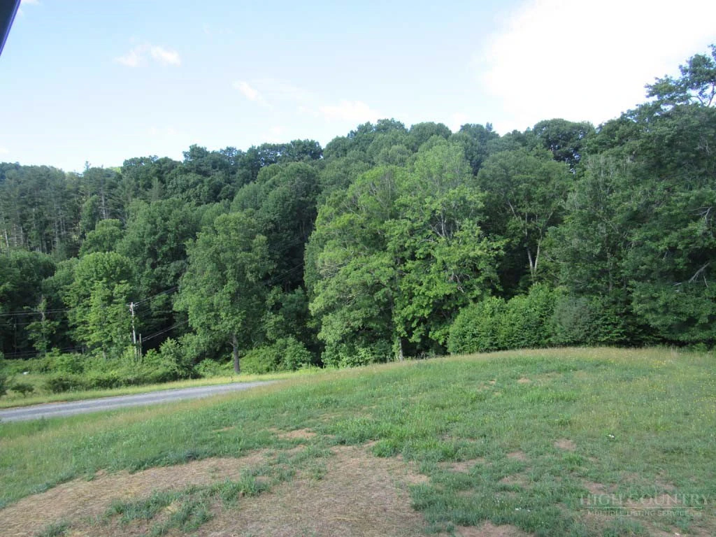 Image number 9 for the current listing