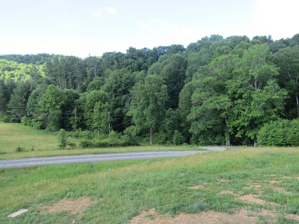 Image number 10 for the current listing