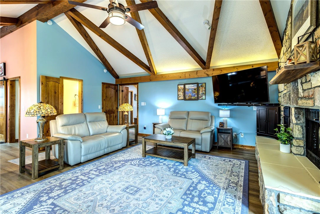 Image number 7 for the current listing