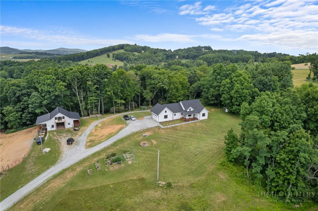 Image number 4 for the current listing