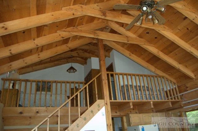 Image number 4 for the current listing