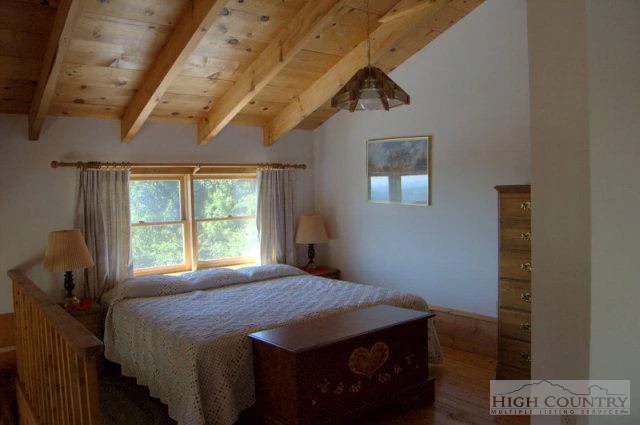 Image number 5 for the current listing