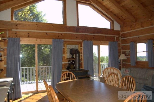 Image number 10 for the current listing