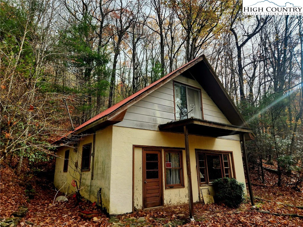 Image number 1 for the current listing