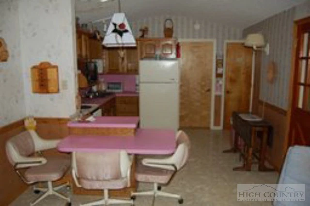 Image number 12 for the current listing