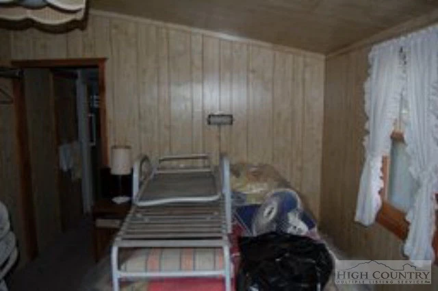 Image number 4 for the current listing
