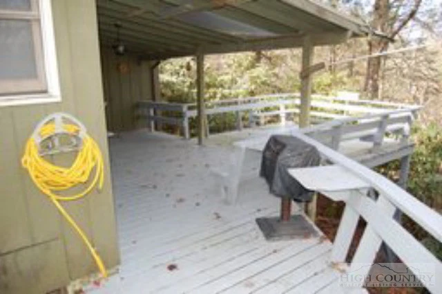 Image number 8 for the current listing