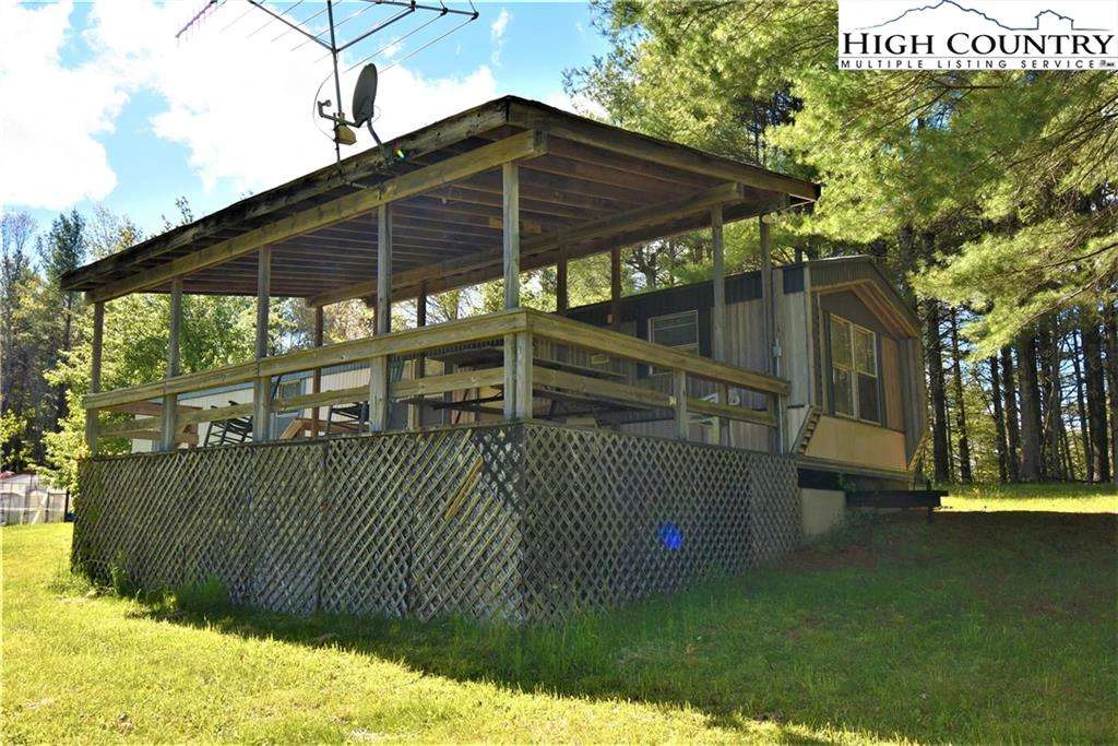 Image number 15 for the current listing
