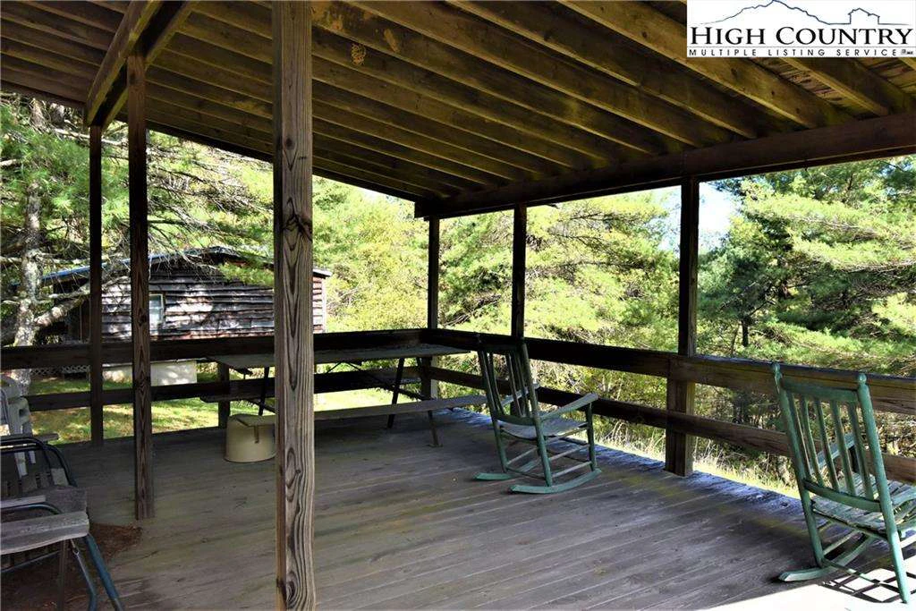 Image number 4 for the current listing