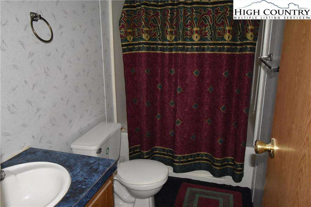 Image number 10 for the current listing