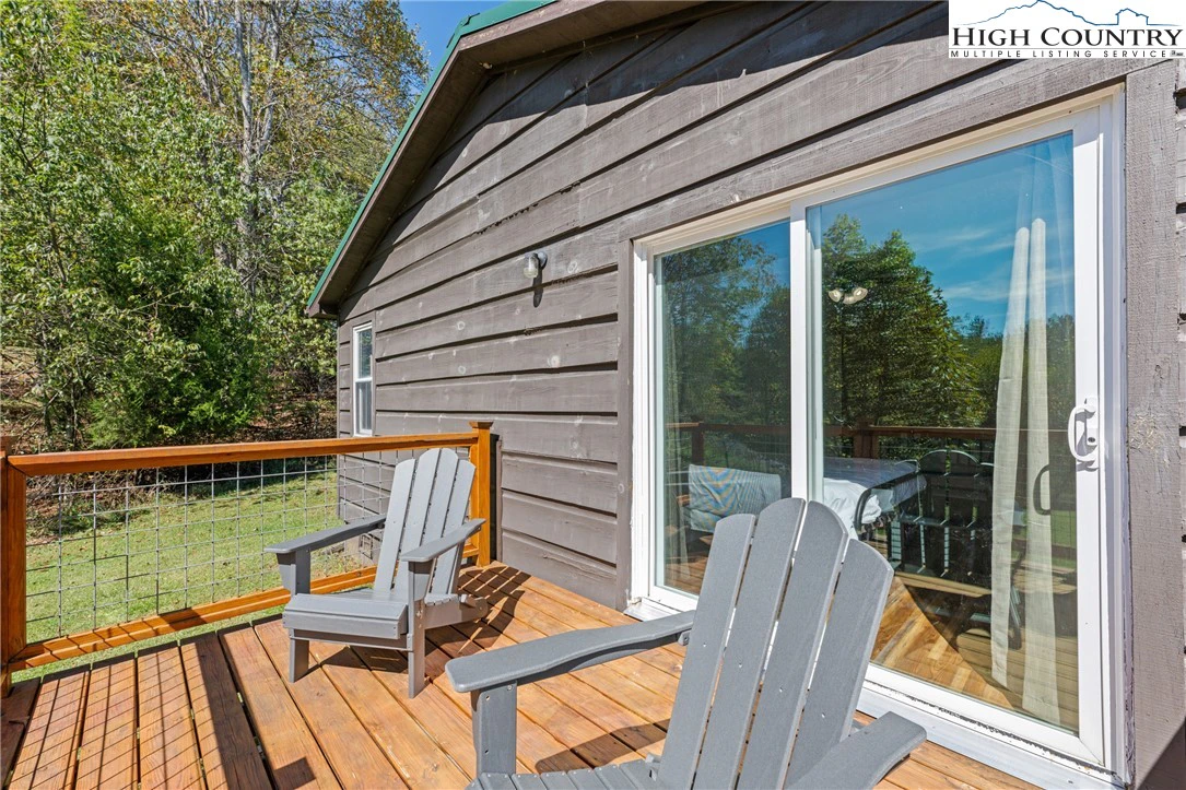 Image number 13 for the current listing
