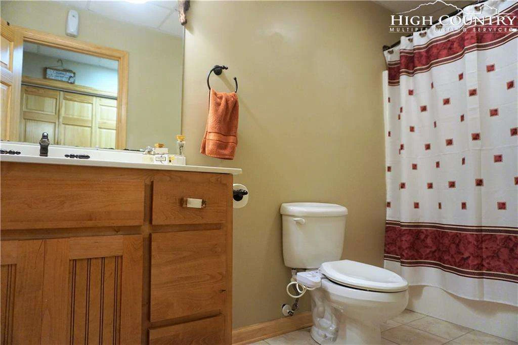 Image number 7 for the current listing
