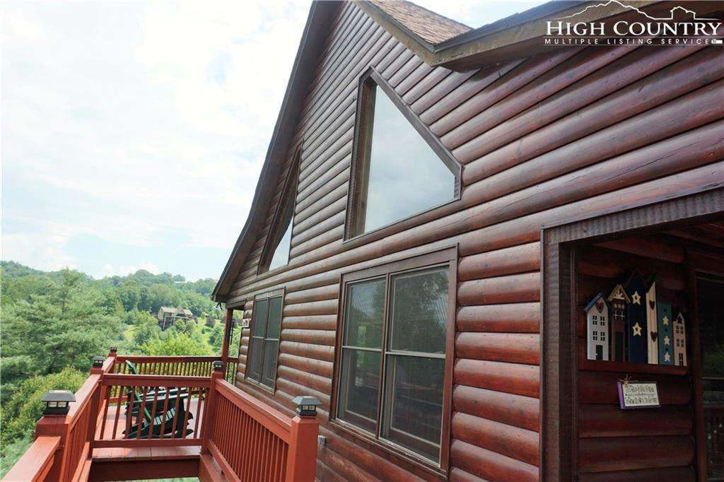 Image number 2 for the current listing