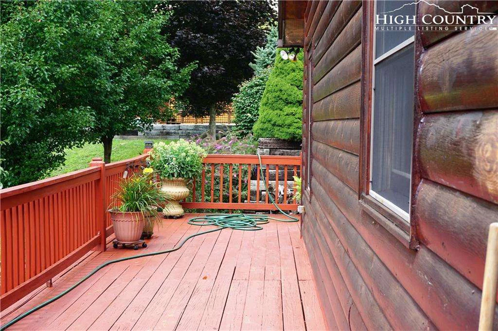 Image number 17 for the current listing