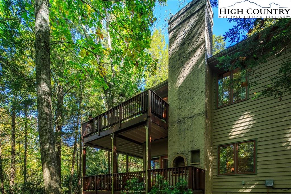 Image number 19 for the current listing