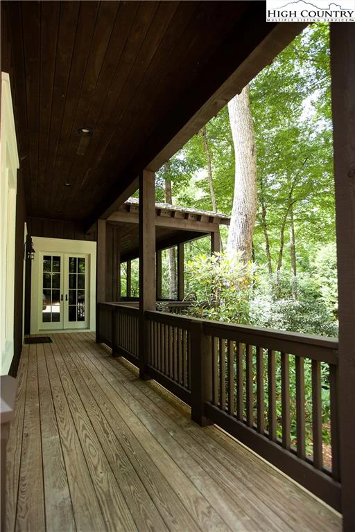 Image number 6 for the current listing