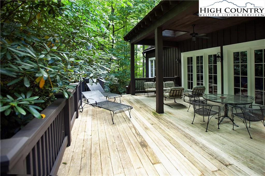 Image number 10 for the current listing